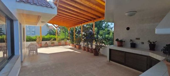 4 bedrooms House in Limassol, Cyprus No. 15600 11