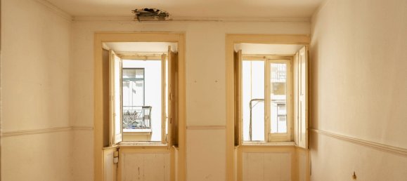 4 bedrooms Townhouse in Lisbon, Portugal No. 320290 7