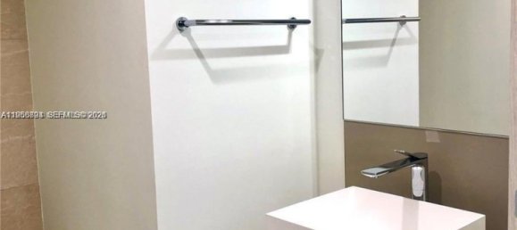 1 dormitorio propiedad comercial en alquiler en Miami, Miami-Dade, Florida, USA № 614253 5