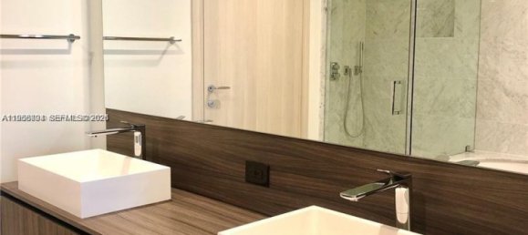 1 dormitorio propiedad comercial en alquiler en Miami, Miami-Dade, Florida, USA № 614253 7