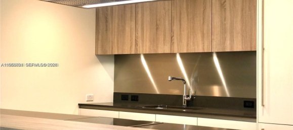 1 dormitorio propiedad comercial en alquiler en Miami, Miami-Dade, Florida, USA № 614253 4
