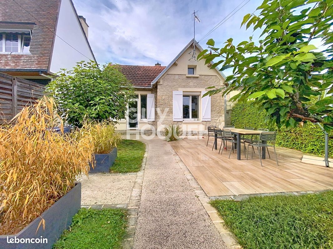 2 bedrooms House in Caen, France No. 354625