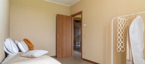 2 bedrooms Apartment in San Giovanni in Persiceto, Italy No. 341901 3