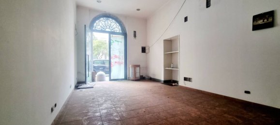 Propiedad comercial de 3 habitaciónes en Rome, Italy No. 196736 4