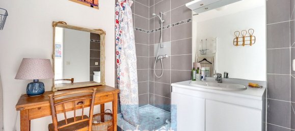 4 bedrooms Duplex in Clichy, France No. 147200 8