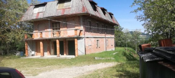 5 rooms House in Garbagna, Italy No. 19846 7