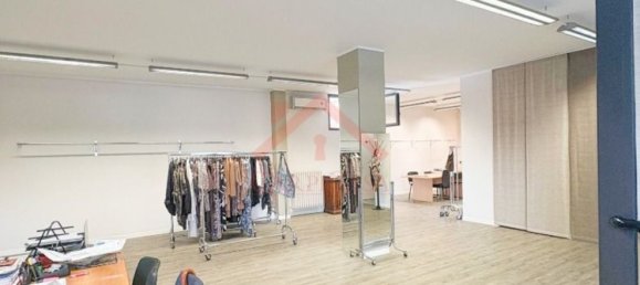 Gewerbliche Immobilie in Carpi, Italy 115m², Nr. 268742 3