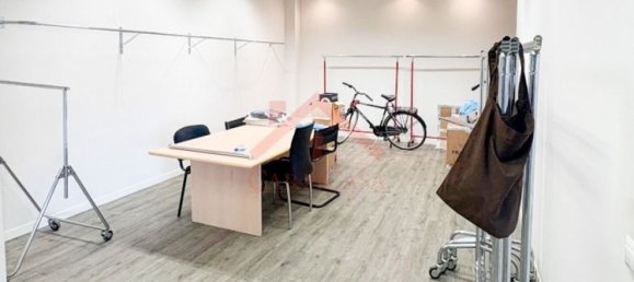 Gewerbliche Immobilie in Carpi, Italy 115m², Nr. 268742 4