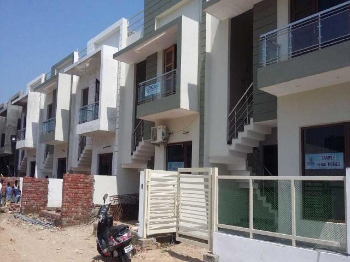 3 bedrooms House in Mohali, India No. 25152