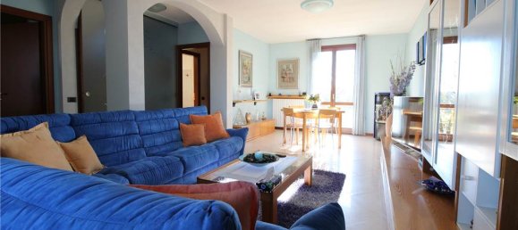 3 bedrooms House in Madone, Italy No. 177352 2