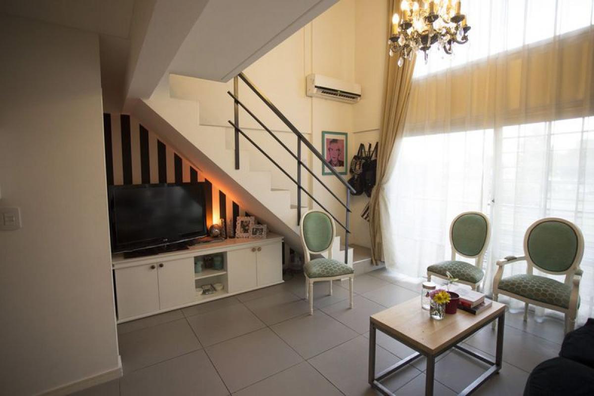 Studio in Moron, Argentina No. 17459