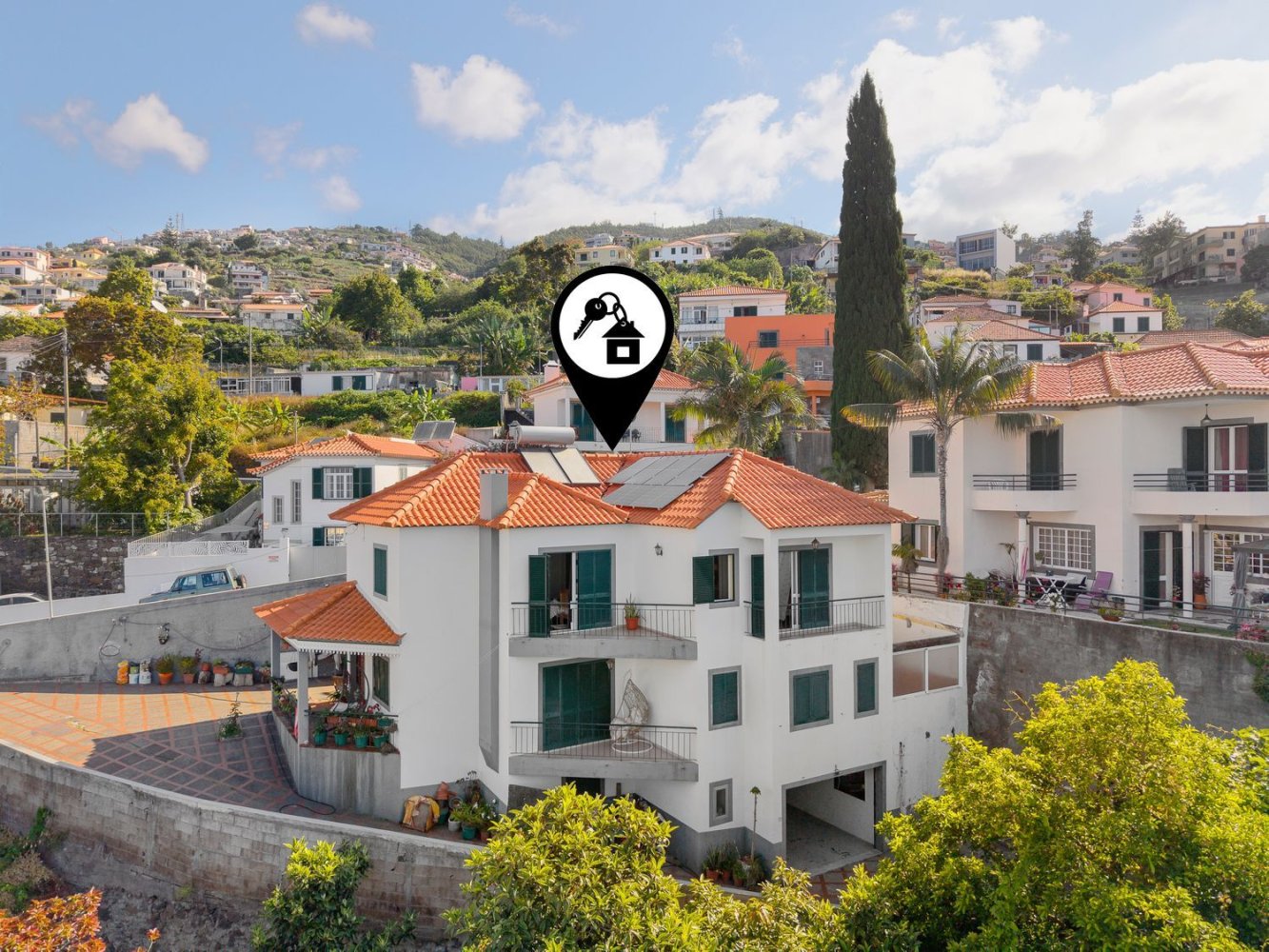 Дом с 4 спальнями в Фуншал, Португалия № 343719