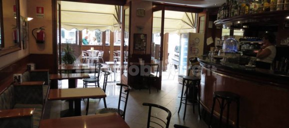3 rooms Commercial property in Genoa, Italy No. 107733 10