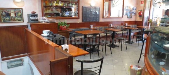 3 rooms Commercial property in Genoa, Italy No. 107733 7