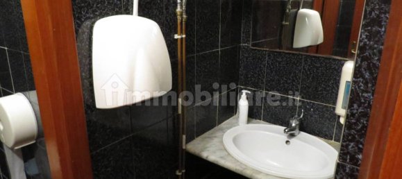 3 rooms Commercial property in Genoa, Italy No. 107733 20