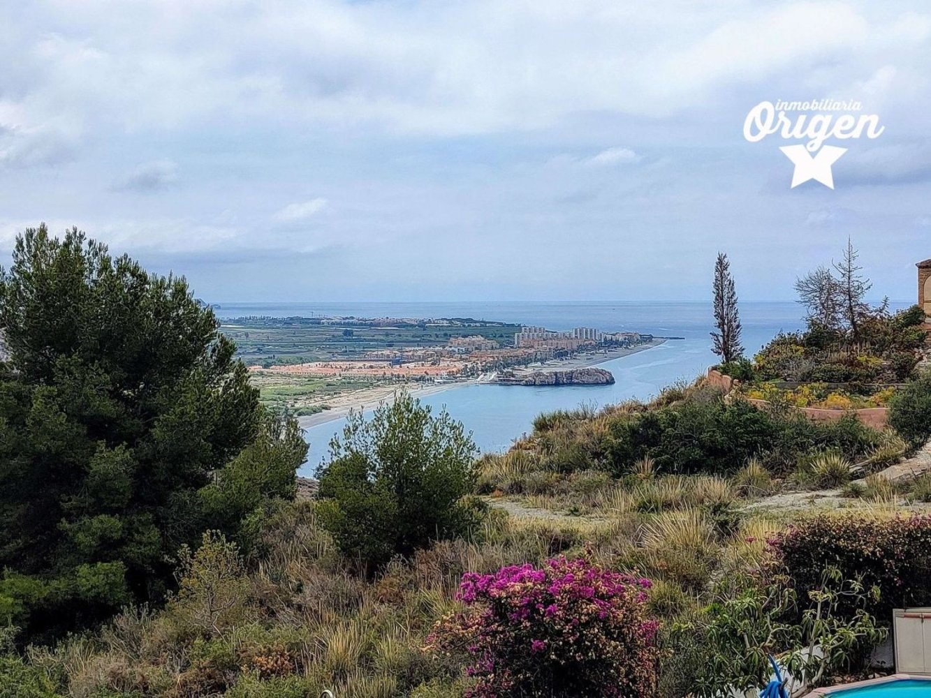 3 bedrooms House in Salobrena, Spain No. 150326