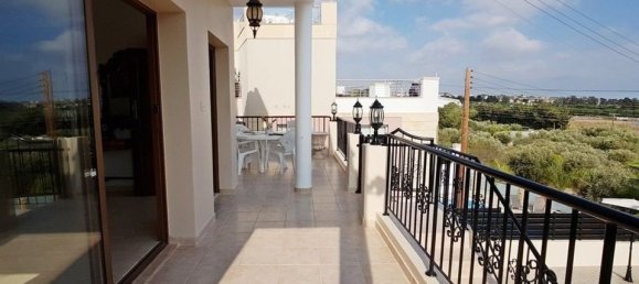 Casa de 4 dormitorios en Geroskípou, Cyprus No. 9715 12