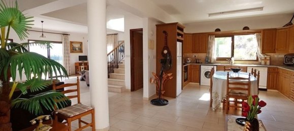 Casa de 4 dormitorios en Geroskípou, Cyprus No. 9715 15