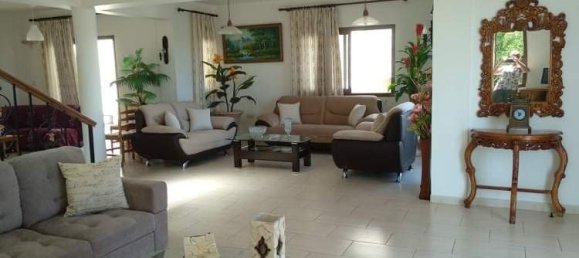 Casa de 4 dormitorios en Geroskípou, Cyprus No. 9715 9