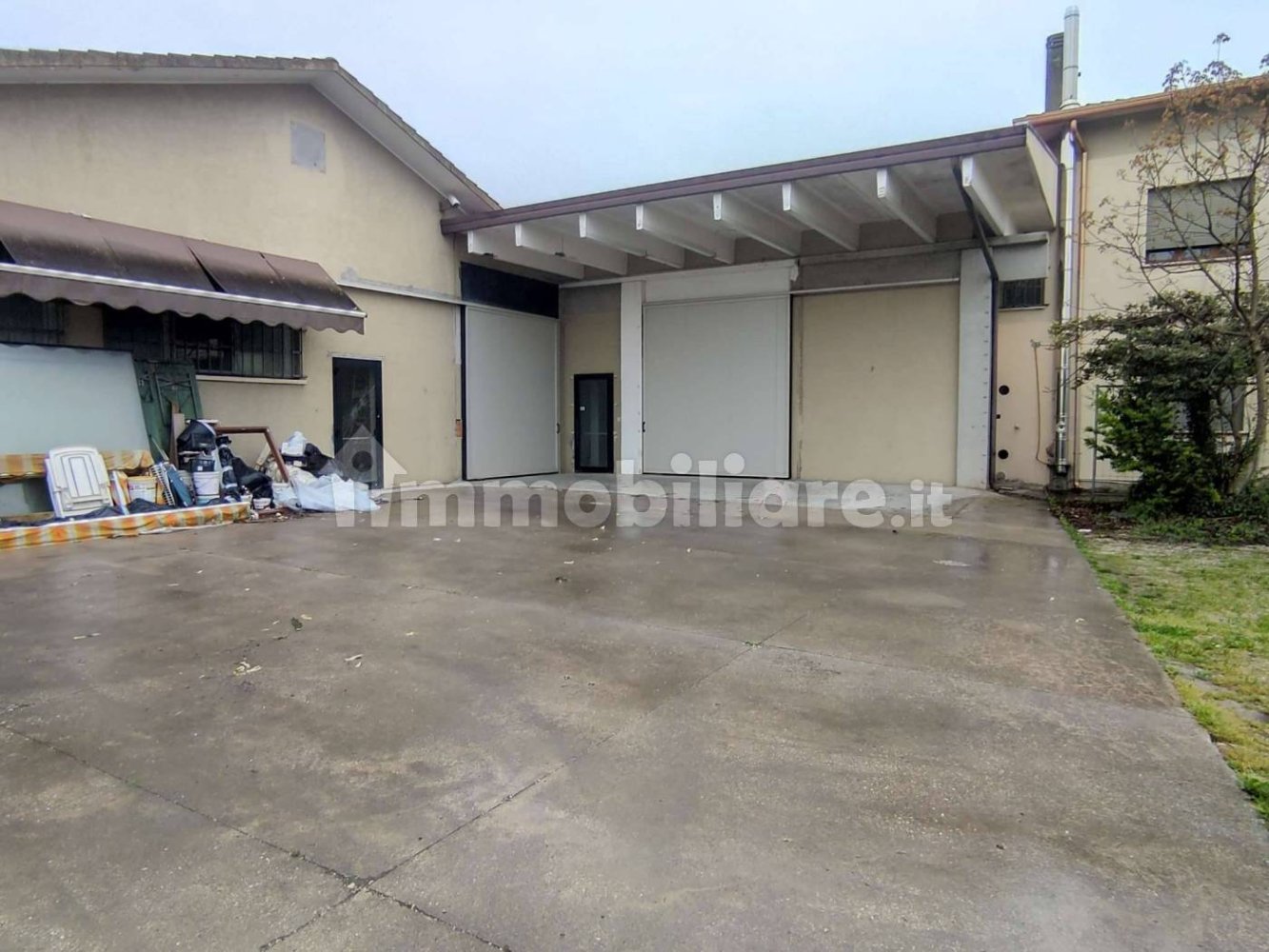 Propiedad comercial en Istrana, Italy 851 m² No. 175351