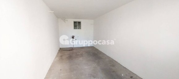 4 rooms Villa in Magenta, Italy No. 64284 34