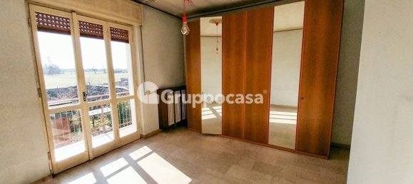 4 rooms Villa in Magenta, Italy No. 64284 16