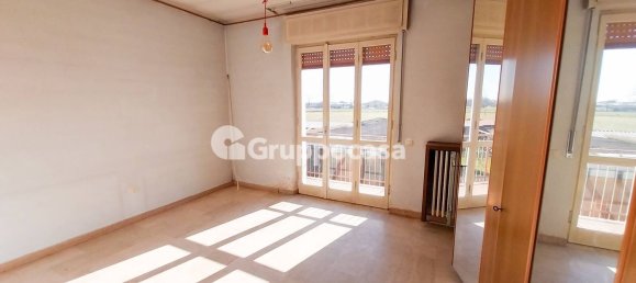 4 rooms Villa in Magenta, Italy No. 64284 15