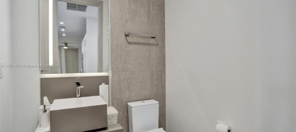 3 Schlafzimmer Gewerbliche Immobilien in Miami, USA, Nr. 615451 13