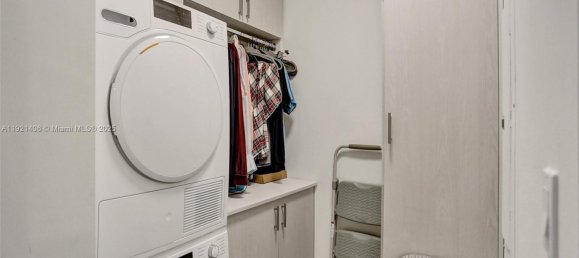 3 Schlafzimmer Gewerbliche Immobilien in Miami, USA, Nr. 615451 10
