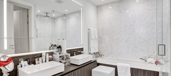 3 Schlafzimmer Gewerbliche Immobilien in Miami, USA, Nr. 615451 15