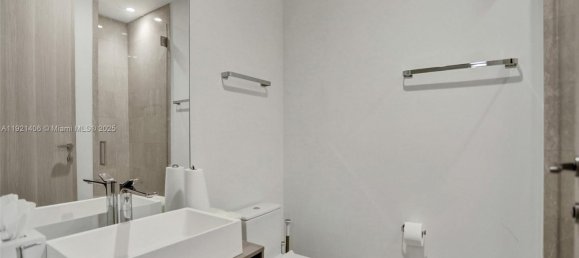 3 Schlafzimmer Gewerbliche Immobilien in Miami, USA, Nr. 615451 9
