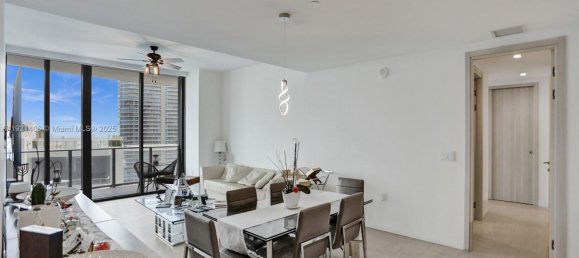 3 Schlafzimmer Gewerbliche Immobilien in Miami, USA, Nr. 615451 22