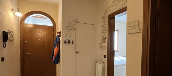 4 bedrooms Apartment in Calenzano, Italy No. 374685 8