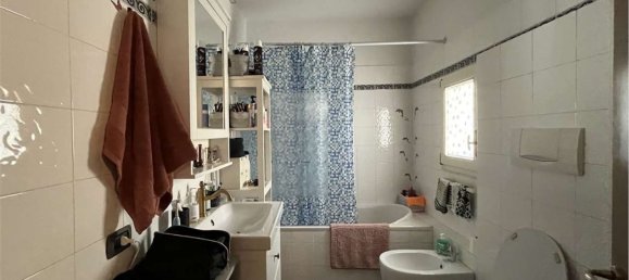 4 bedrooms Apartment in Calenzano, Italy No. 374685 9