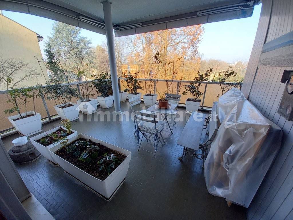 5 bedrooms Apartment in Turin, Italy No. 61438