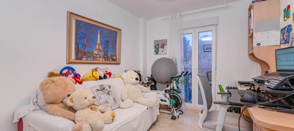 Adosado de 5 dormitorios en Peligros, Spain No. 136116 37