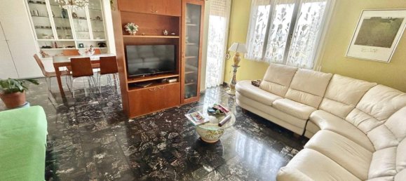 Квартира с 6 комнатами в Савона, Италия № 152679 2