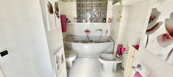 Квартира с 6 комнатами в Савона, Италия № 152679 29