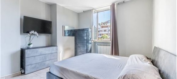 2 Schlafzimmer Wohnung in Rome, Italy, Nr. 294249 10