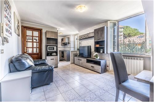 2 Schlafzimmer Wohnung in Rome, Italy, Nr. 294249