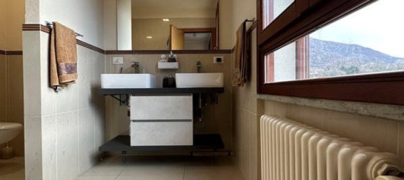 3-salle Appartement à Canzo, Italy No. 9407 12