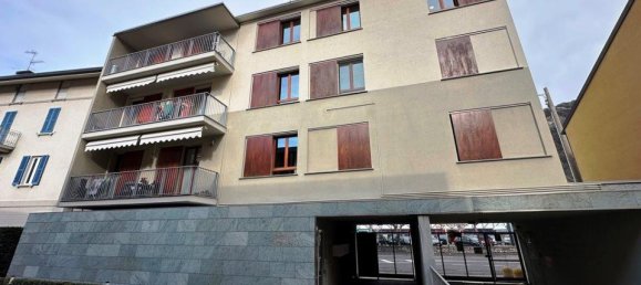 3-salle Appartement à Canzo, Italy No. 9407 19