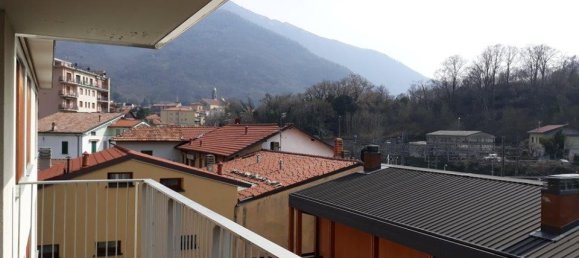 3-salle Appartement à Canzo, Italy No. 9407 9