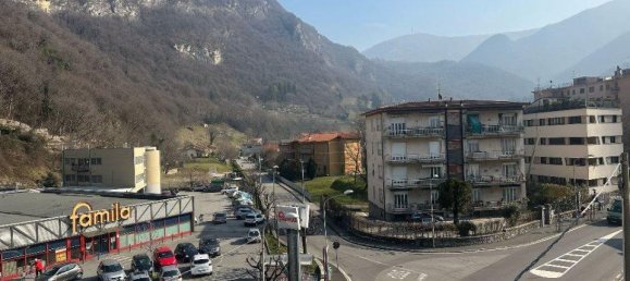 3-salle Appartement à Canzo, Italy No. 9407 13