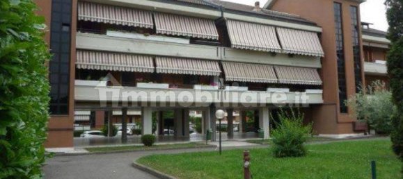 Apartamento de 2 dormitorios en Magenta, Italy No. 99546 4