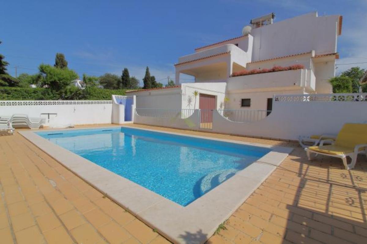 5 bedrooms Villa in Lagoa, Portugal No. 2906