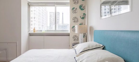 Apartamento de 3 dormitorios en Paris, France No. 166099 9