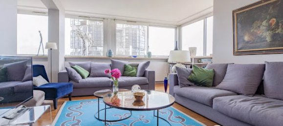 Apartamento de 3 dormitorios en Paris, France No. 166099 2