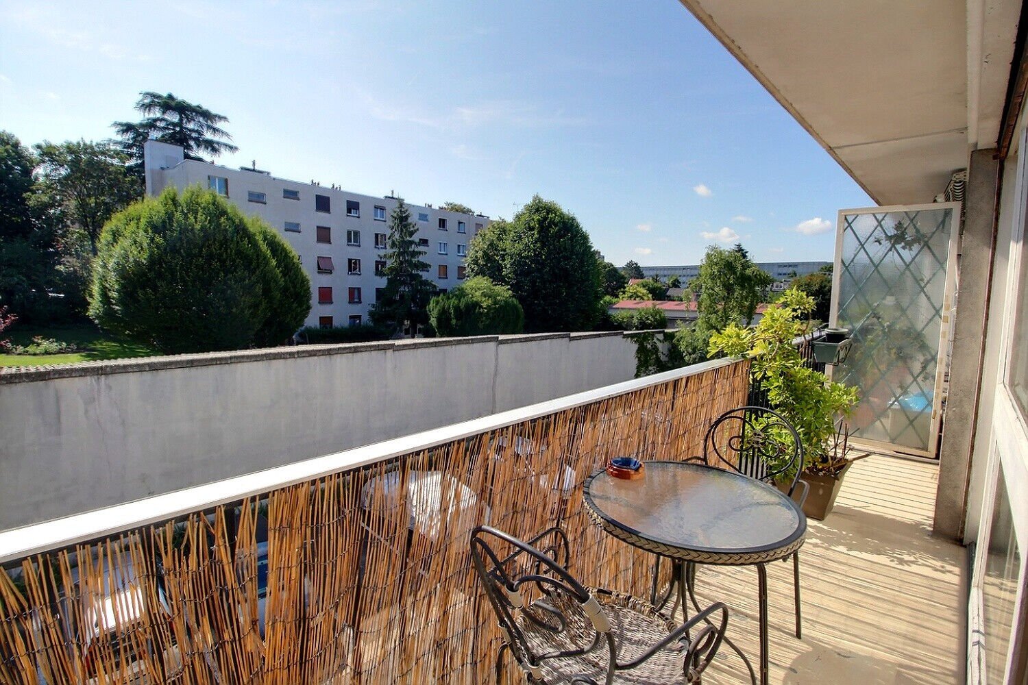 Apartamento de 2 dormitorios en Montreuil, France No. 279587