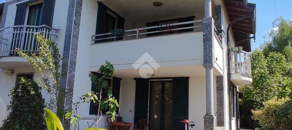 3 bedrooms Villa in Lonate Pozzolo, Italy No. 142619 10